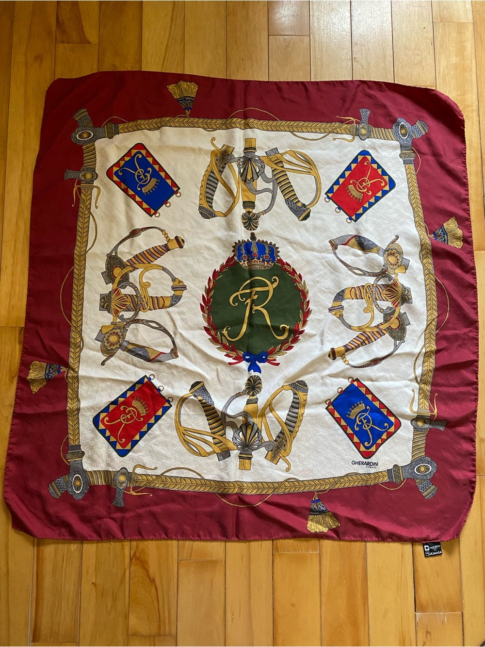 Luxurious Vintage Gherardini scarf